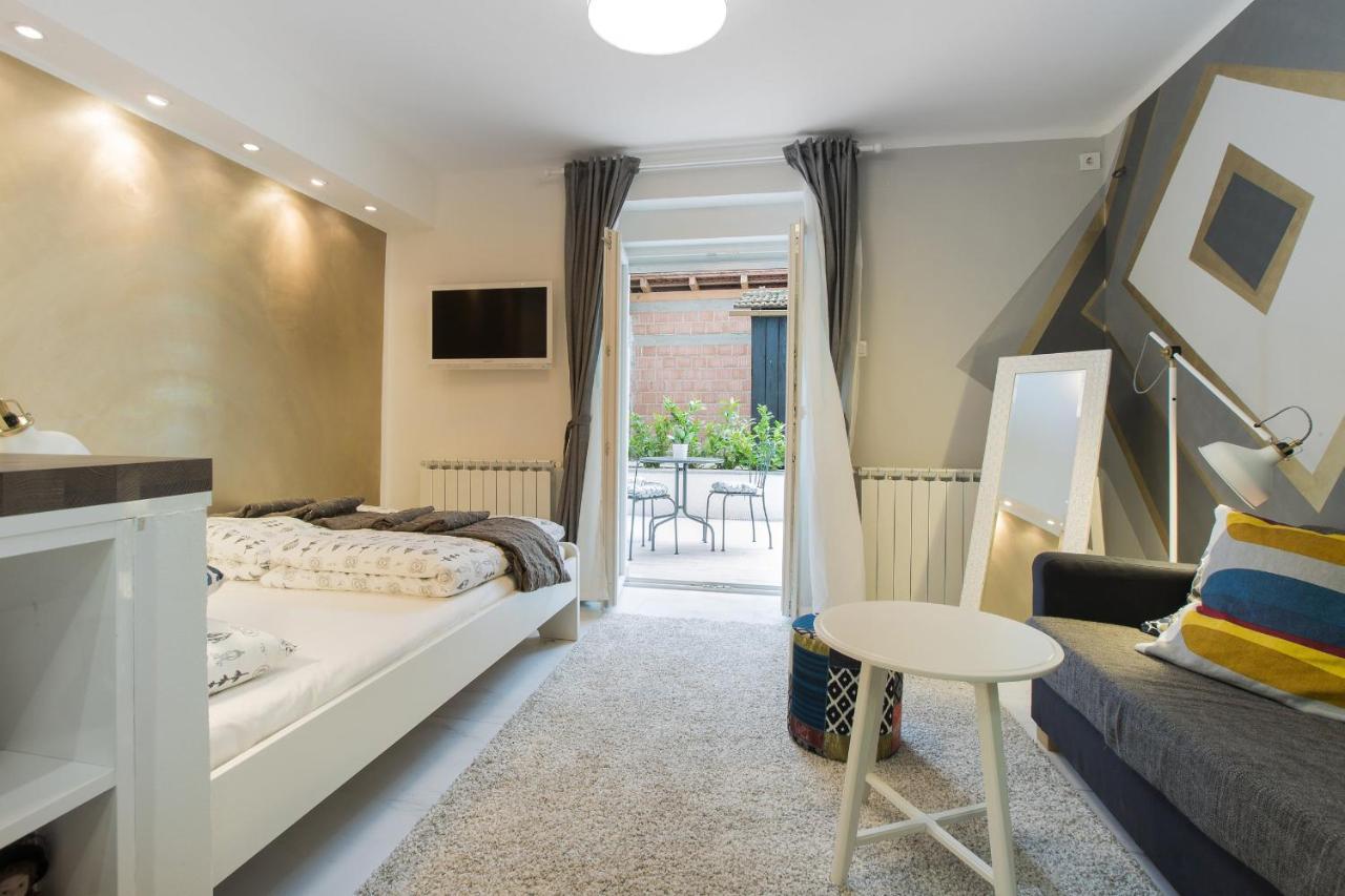 Bardot Apartment